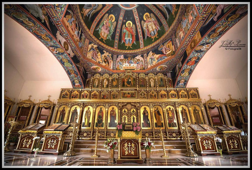 Interior iglesa rusa ortodoxa san miguel